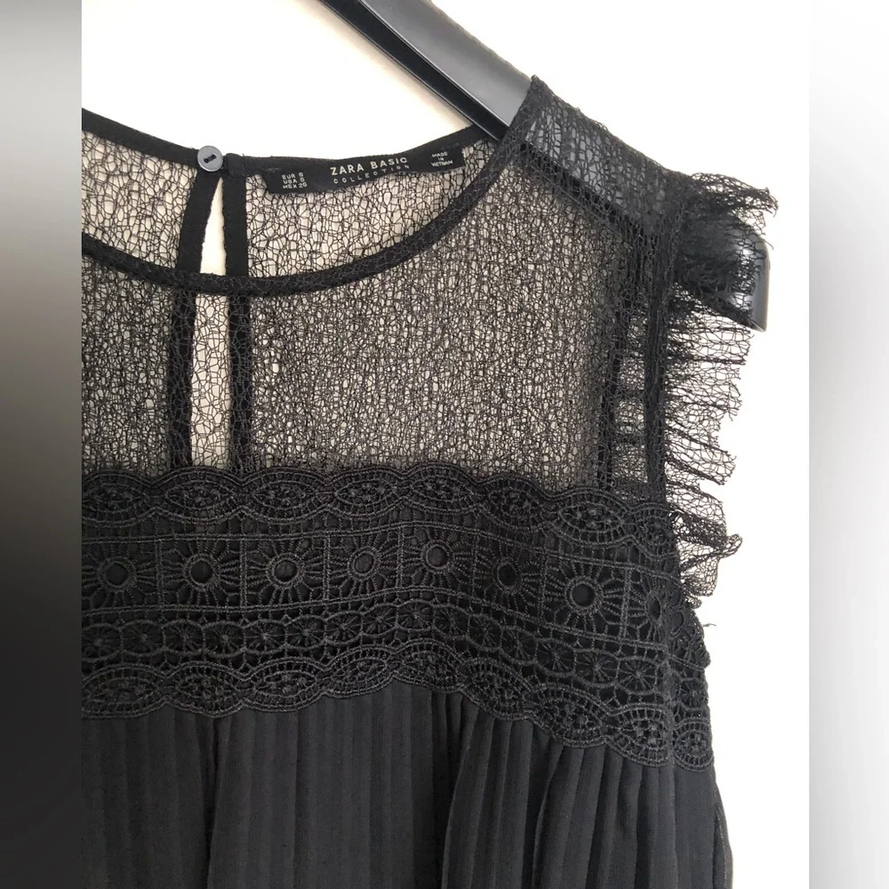 Zara lace and pleats detail top - Size S - Picture 3 of 6